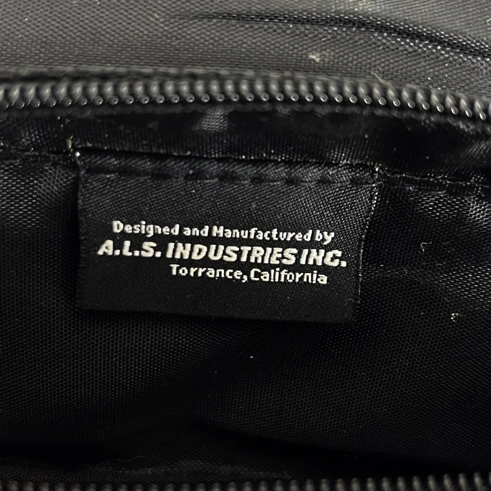 ALS Industries Nintendo DS 9 Gray Video Game Carrying Case Travel Bag Accessory